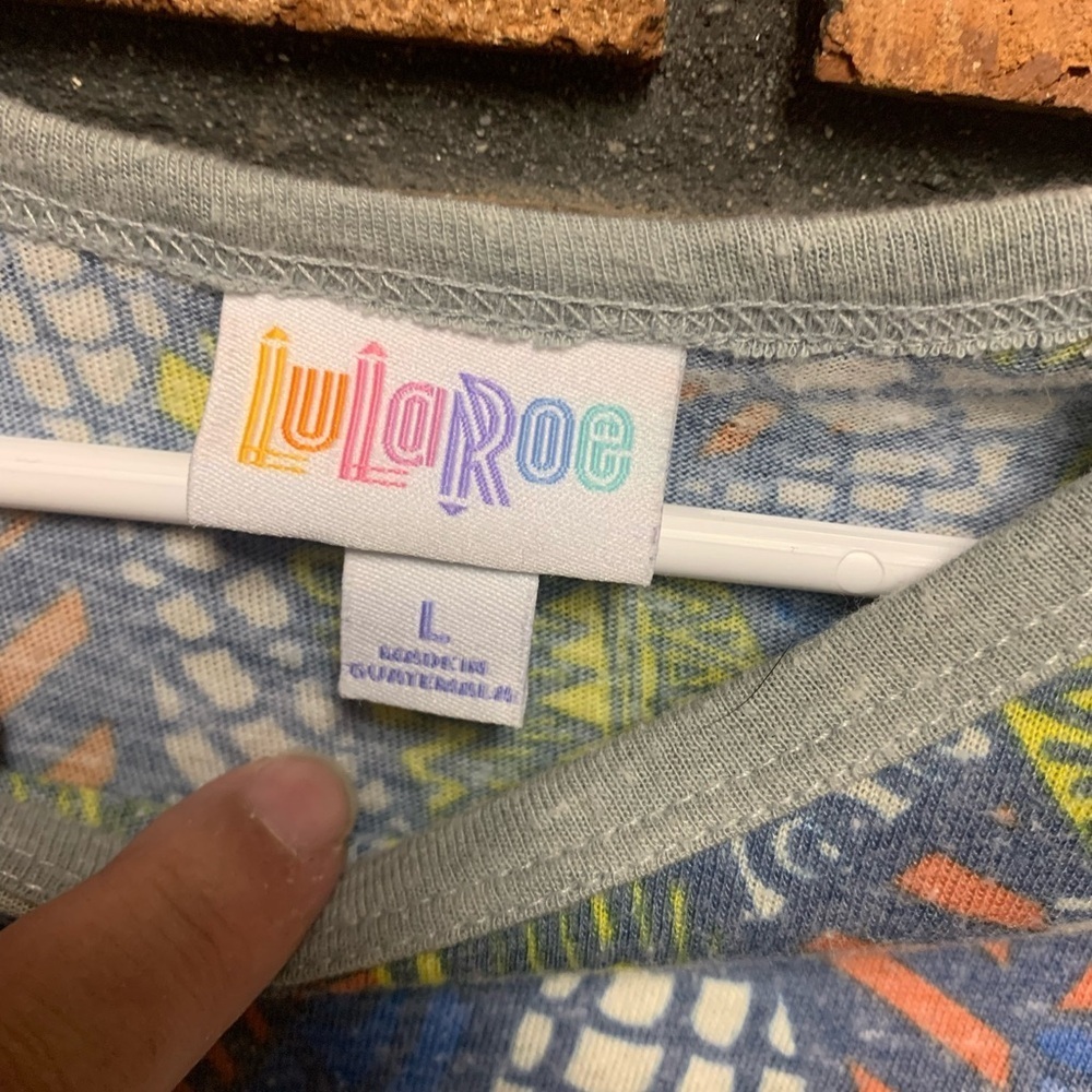 LuLaRoe Randy Top - Picture 3 of 3